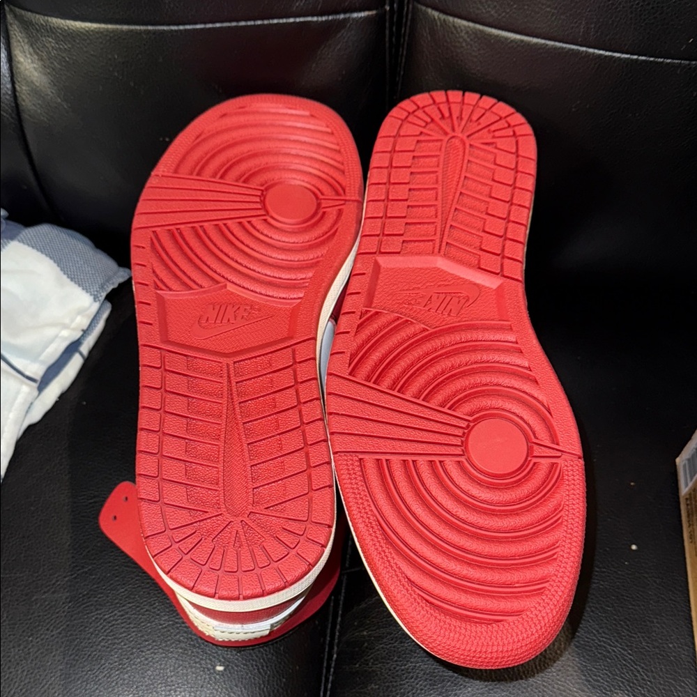 Off-White Nike Air Jordan 1 OG Shoes - Picture 10 of 10